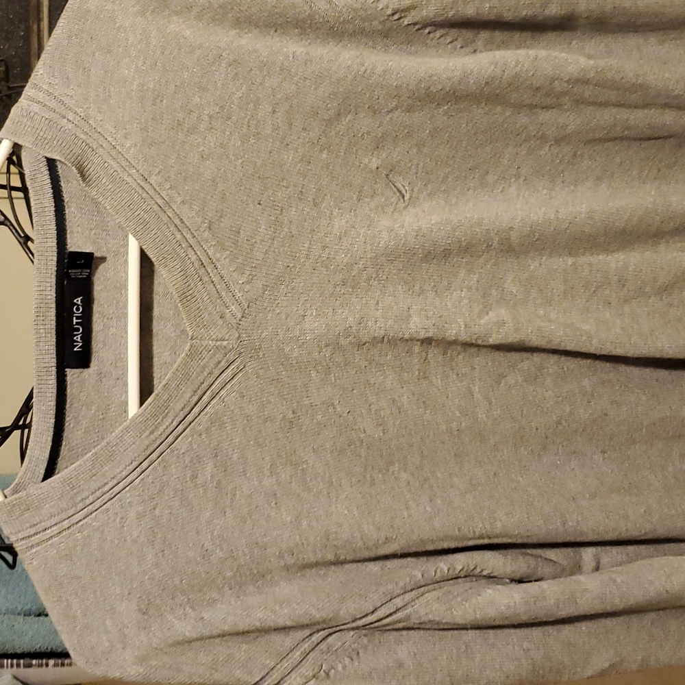 Men's sweater size large